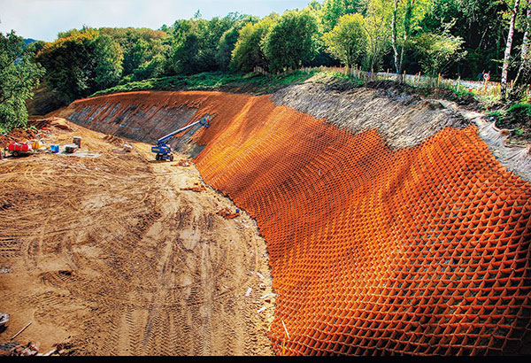 Stabilisation of Approach Cuttings for Hindhead Tunnel with DSI Soil Nails Stabilisation of Approach Cuttings for Hindhead Tunnel with DSI Soil Nails