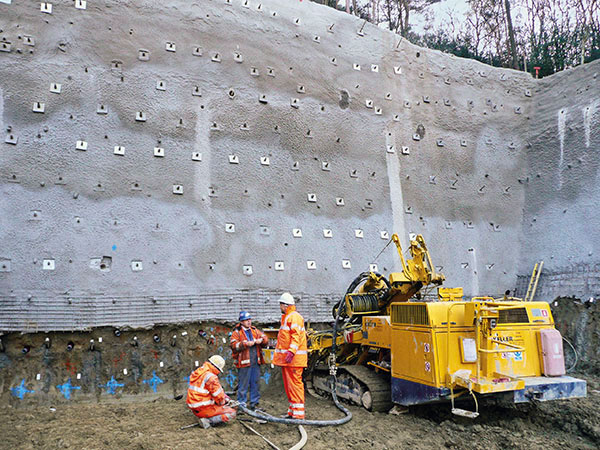 Stabilisation of Approach Cuttings for Hindhead Tunnel with DSI Soil Nails Stabilisation of Approach Cuttings for Hindhead Tunnel with DSI Soil Nails