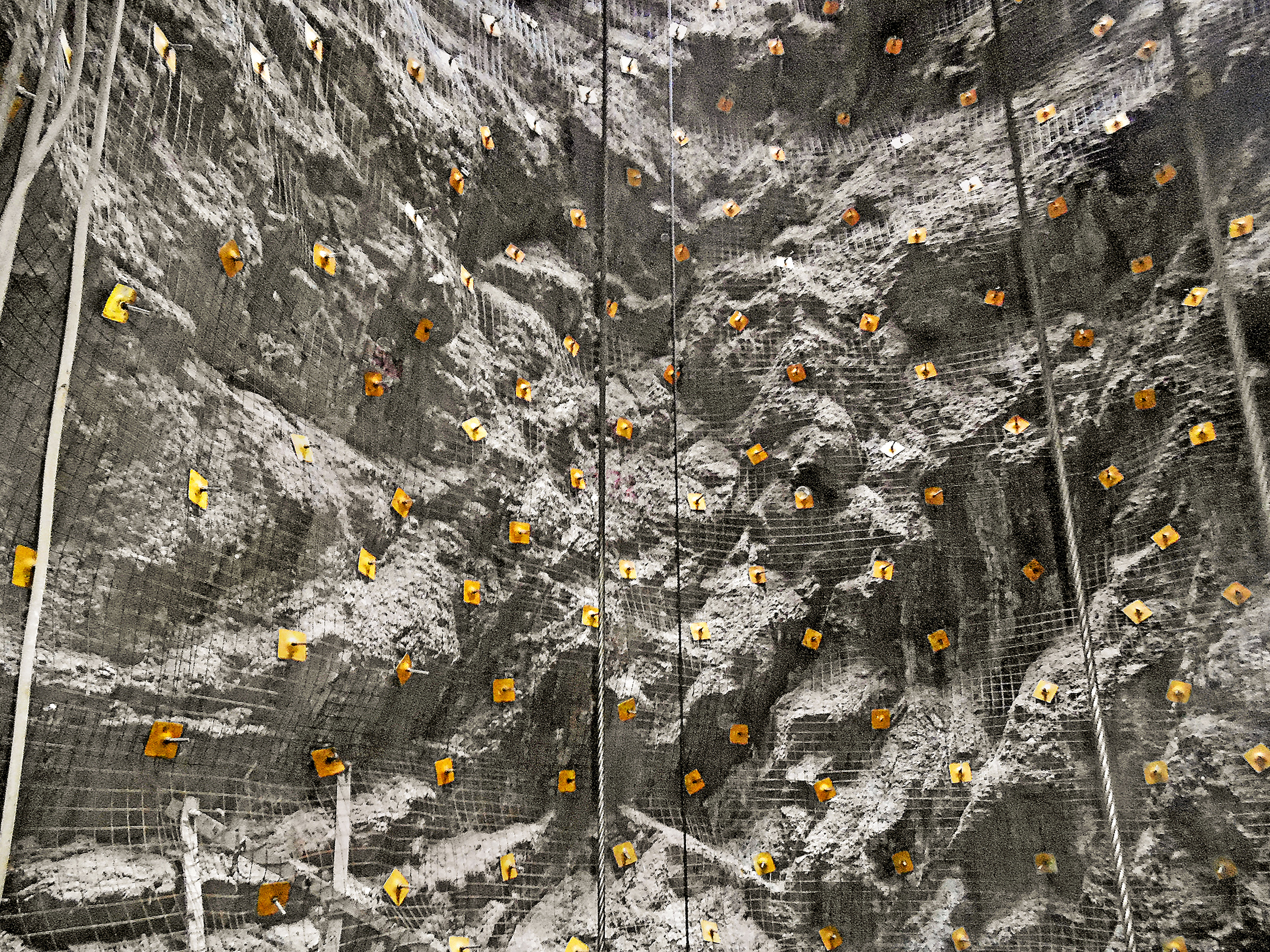 DSI Rock Bolts stabilize Excavation in historic Mine: Rehabilitation of the Rayas Shaft DSI Rock Bolts stabilize Excavation in historic Mine: Rehabilitation of the Rayas Shaft